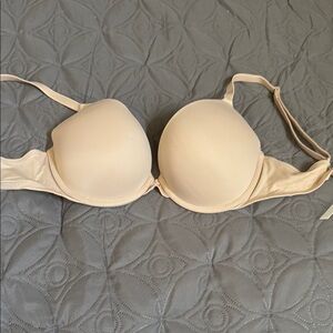 Seamless Nude Bra